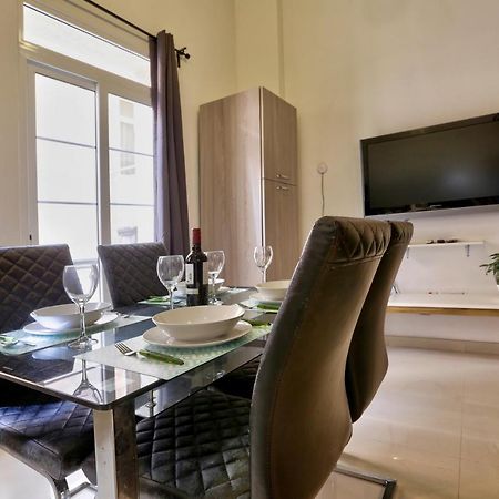 Charming Valletta 1 Bedroom Apartment Off Republic Street Sleeps 4 Екстер'єр фото