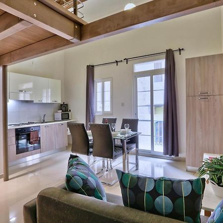 Charming Valletta 1 Bedroom Apartment Off Republic Street Sleeps 4 Екстер'єр фото
